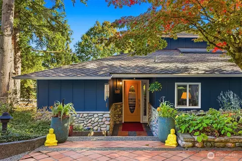 24025 75th Ave SE, Woodinville, WA 98072