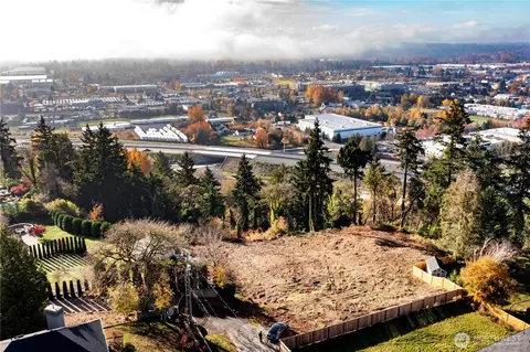 910 64th Ave E, Fife, WA 98404