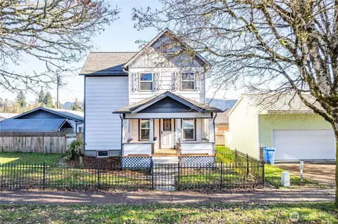 136 SW 3rd Ave, Castle Rock, WA 98611