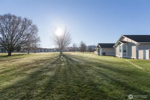 1014 N Minstrel Rd, Sequim, WA 98382 photo 8