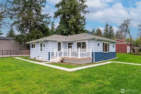 454 SW 142nd St, Burien, WA 98166