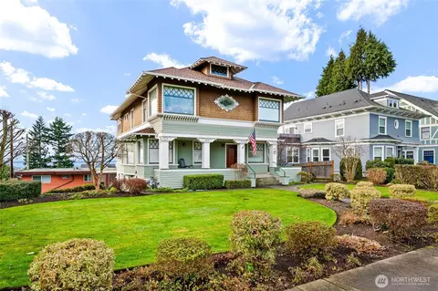 Exterior - 2112 Rucker Ave #6, Everett, WA 98201 photo 2 of 5