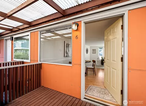 Entry Way - 2112 Rucker Ave #6, Everett, WA 98201 photo 1 of 1