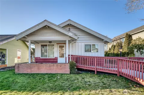 6126 S Thompson Ave, Tacoma, WA 98408