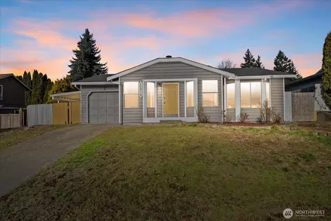 12016 SE 222nd Pl, Kent, WA 98031
