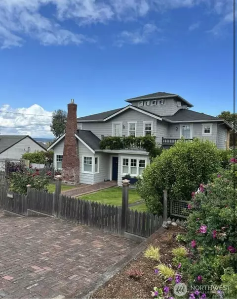 2520 NW 194th Pl, Shoreline, WA 98177
