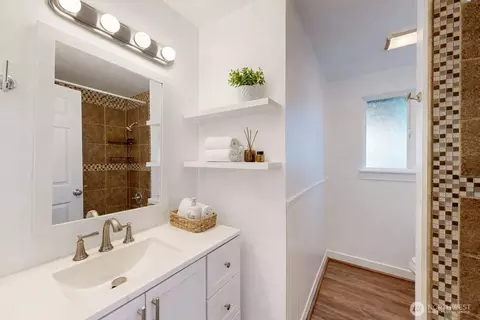 Bath - 22110 44th Ave E, Spanaway, WA 98387 photo 4 of 4