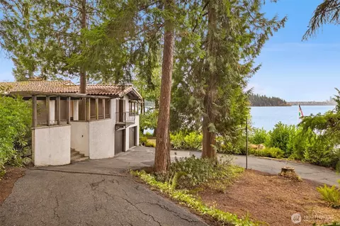 5265 W Mercer Way, Mercer Island, WA 98040