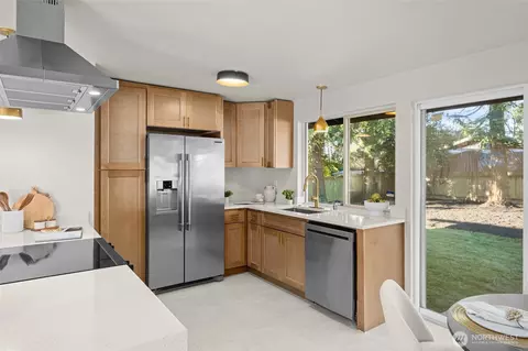 Kitchen - 21105 7th Ave W, Bothell, WA 98021 photo 3 of 3