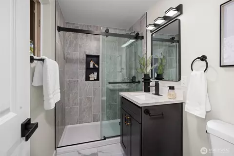 Bath - 21105 7th Ave W, Bothell, WA 98021 photo 1 of 3