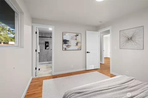 Bedroom - 21105 7th Ave W, Bothell, WA 98021 photo 2 of 4