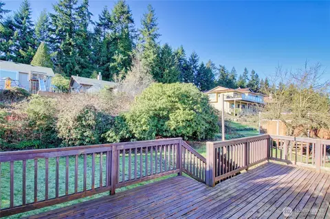 Exterior - 7208 Yew St, Everett, WA 98203 photo 6 of 9