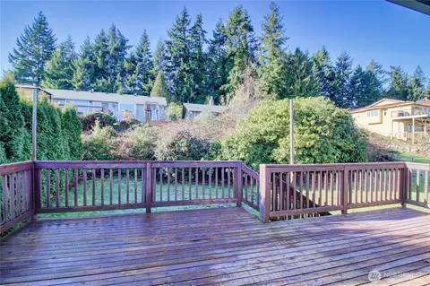 Exterior - 7208 Yew St, Everett, WA 98203 photo 4 of 9