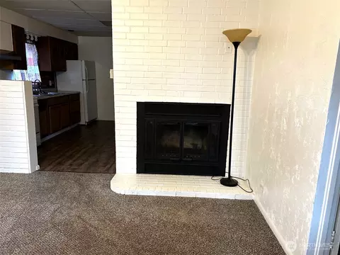 Living - 537 16th, Longview, WA 98632 photo 2 of 2