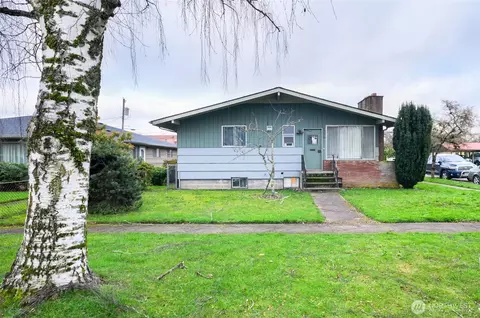 1704 10th Ave, Longview, WA 98632