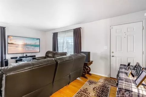 1255 E Larch St, Othello, WA 99344 photo 7