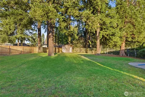 Exterior - 9004 NE 178th St, Bothell, WA 98011 photo 6 of 8