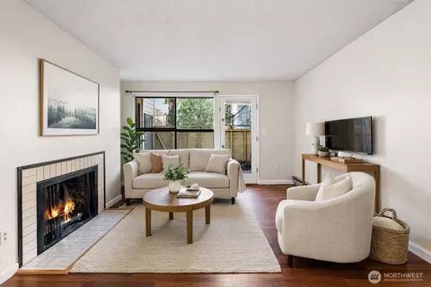 2520 S 317th St #103, Federal Way, WA 98003