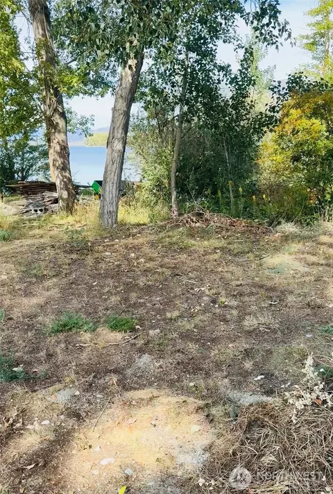 33 Champerty Rd, Oroville, WA 98844