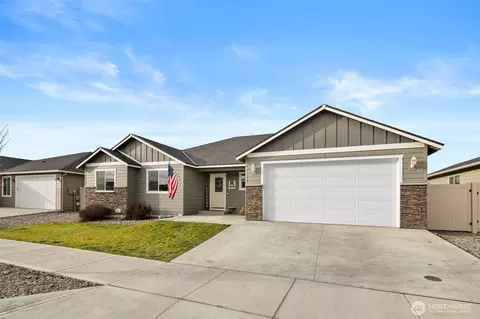 88 Emma Dr, Wenatchee, WA 98801