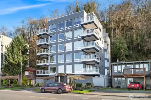 1402 Alki Ave SW #402, Seattle, WA 98116
