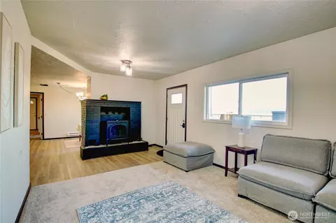 8739 F And S Grade Rd, Sedro Woolley, WA 98284
