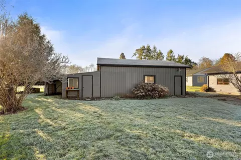 Exterior - 1655 Wheaton St, Raymond, WA 98577 photo 8 of 10