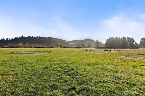 Exterior - 1655 Wheaton St, Raymond, WA 98577 photo 2 of 10
