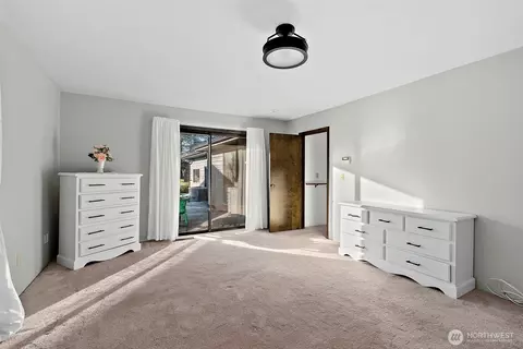 Bedroom - 1655 Wheaton St, Raymond, WA 98577 photo 3 of 4
