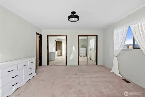 Bedroom - 1655 Wheaton St, Raymond, WA 98577 photo 4 of 4