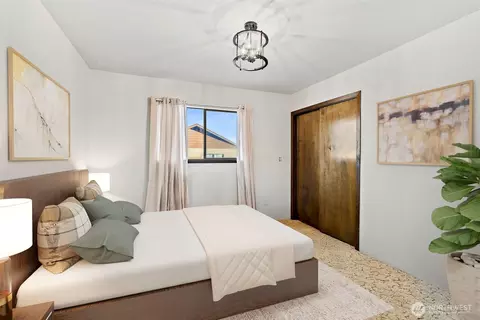 Bedroom - 1655 Wheaton St, Raymond, WA 98577 photo 1 of 4