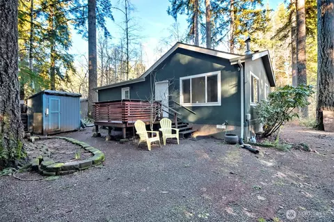 91 N Wigeon Pl, Hoodsport, WA 98548