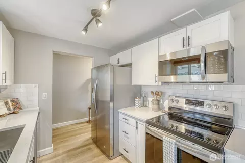 Kitchen - 112 Raspberry Ln, Sultan, WA 98294 photo 1 of 2