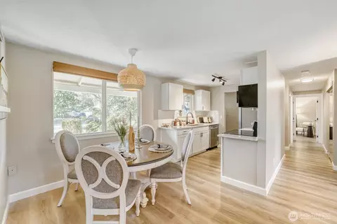 Dining - 112 Raspberry Ln, Sultan, WA 98294 photo 1 of 2