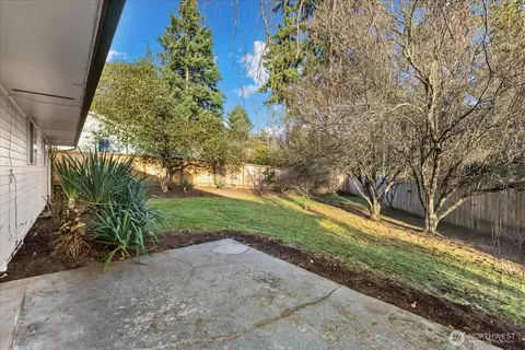 Exterior - 10629 26th Dr SE, Everett, WA 98208 photo 2 of 6