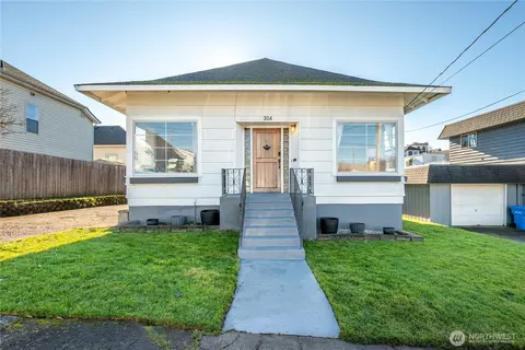304 Crawford St, Kelso, WA 98626