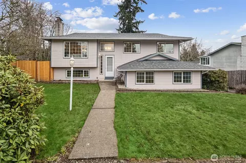 13700 SE 268th St, Kent, WA 98042