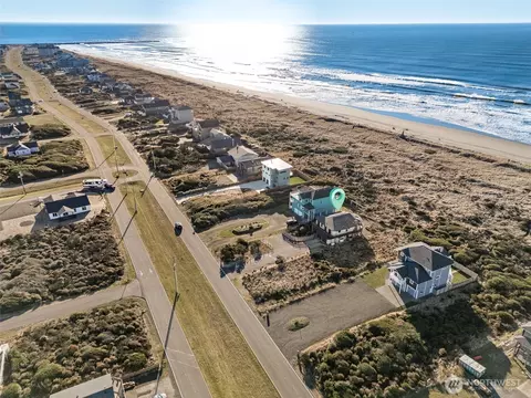 1189 Ocean Shores Blvd, Ocean Shores, WA 98569
