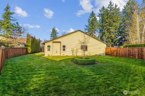 Exterior - 15530 Sunset Rd, Bothell, WA 98012 photo 3 of 4