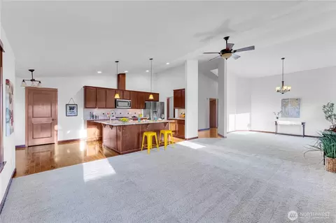 Living - 15530 Sunset Rd, Bothell, WA 98012 photo 2 of 5