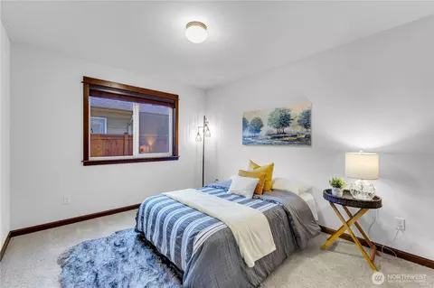 Bedroom - 15530 Sunset Rd, Bothell, WA 98012 photo 1 of 4