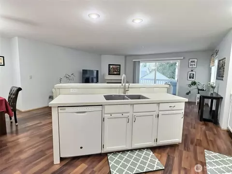 Kitchen - 11325 19th Ave SE #C-211, Everett, WA 98208 photo 1 of 4