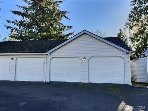 Exterior - 11325 19th Ave SE #C-211, Everett, WA 98208 photo 3 of 3