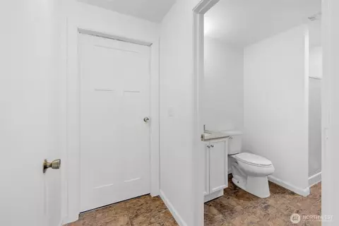 Entry Way - 2105 100th St SE, Everett, WA 98208 photo 1 of 1