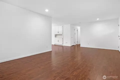 Living - 2105 100th St SE, Everett, WA 98208 photo 5 of 7