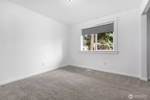 Bedroom - 2105 100th St SE, Everett, WA 98208 photo 2 of 4