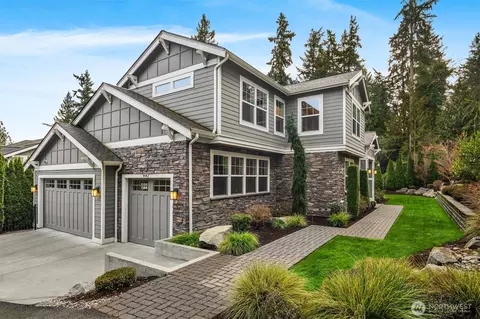 9942 SE 39th St, Mercer Island, WA 98040