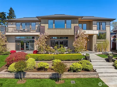 212 5th Ave W, Kirkland, WA 98033