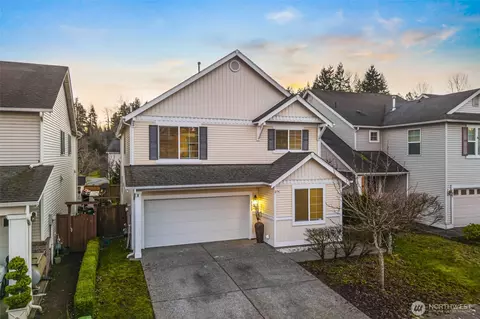2513 NE 2nd St, Renton, WA 98056