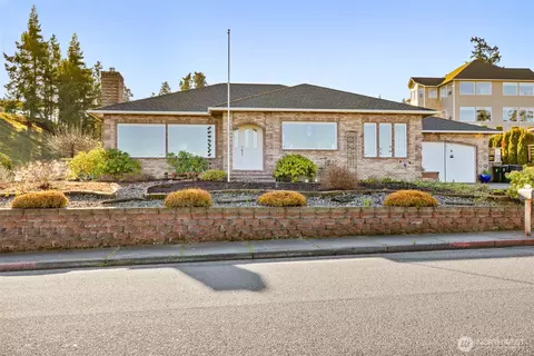 234 Viewcrest Ave, Port Angeles, WA 98362